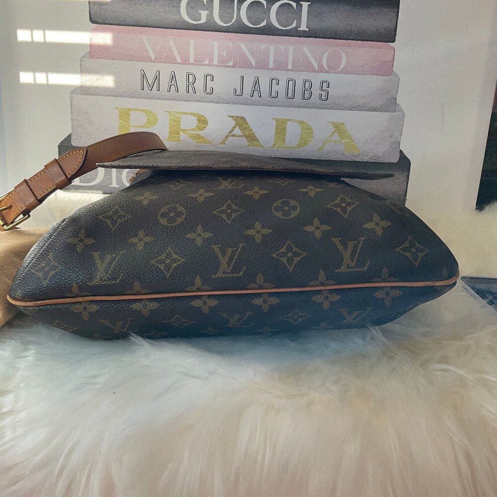 Authentic Louis Vuitton Louis Monogram Canvas Musette Salsa GM Bag - Picture 6 of 13